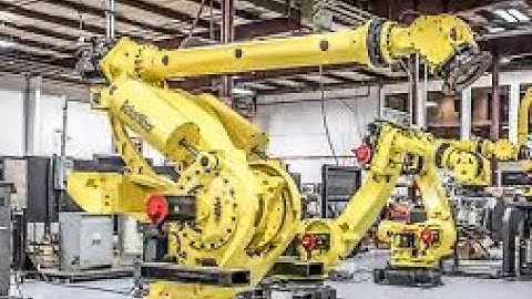MASSIVE FANUC Robot running in 7-axis!!!
