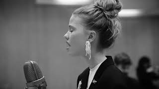 Emilio Piano ft. Lucie - Maison