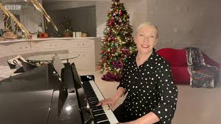 Annie Lennox - The Holly And The Ivy (Live On The Andrew Marr Show Dec 2020)