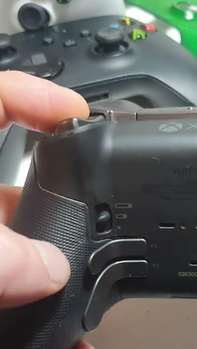 Download lagu AFK with an Elite Series 2 Controller