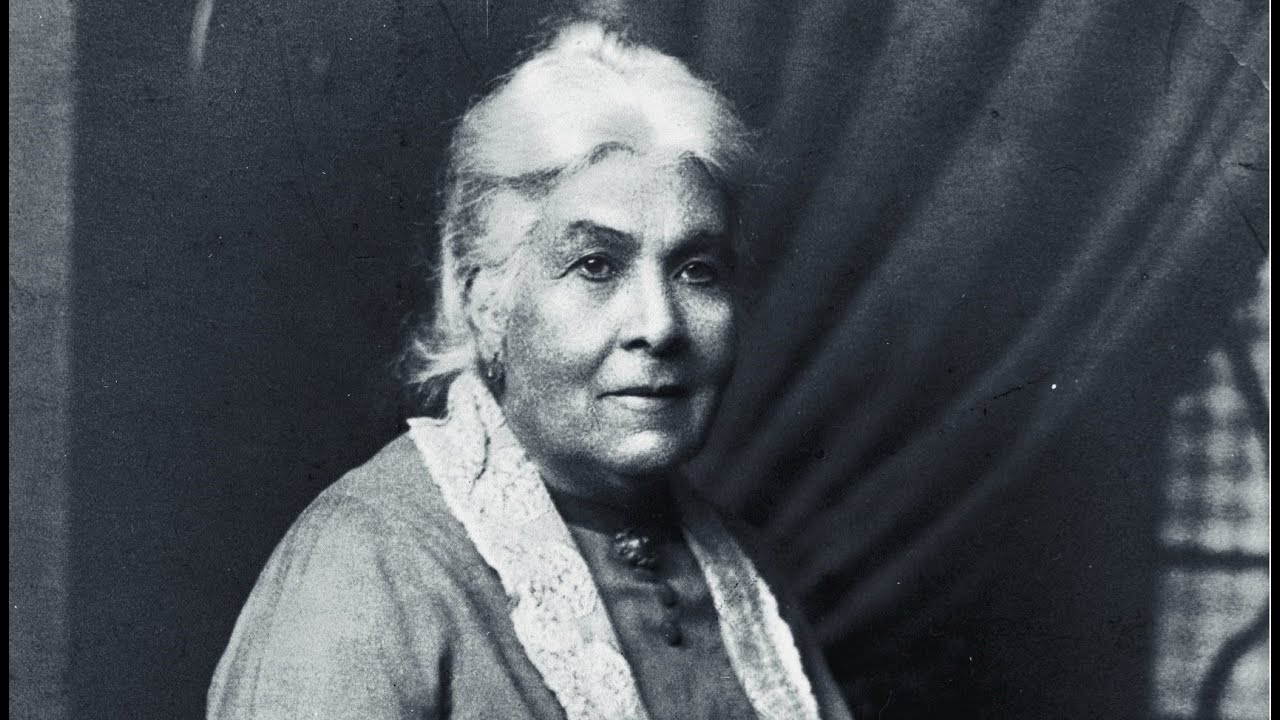 DIANA APCAR Monument in Yerevan