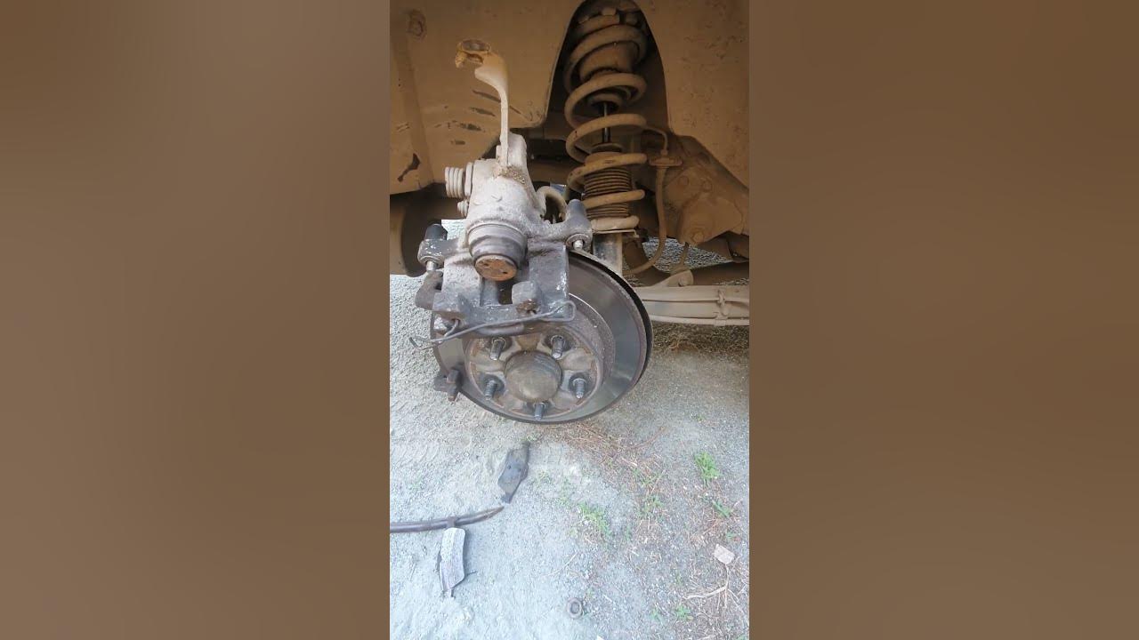 Когда брякают задние колодки на Nissan Primera P12 - Nissan Primera (P12), 2,5 л