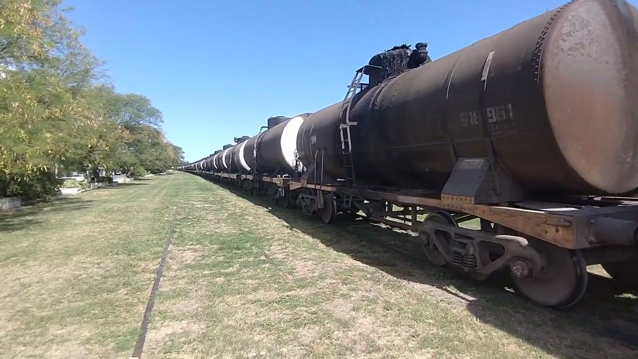 Tren Vacío de NCA saliendo de Villa María rumbo hacia General Deheza 