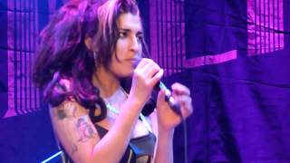 Amy Winehouse- Último concierto 4-8 Back to Black