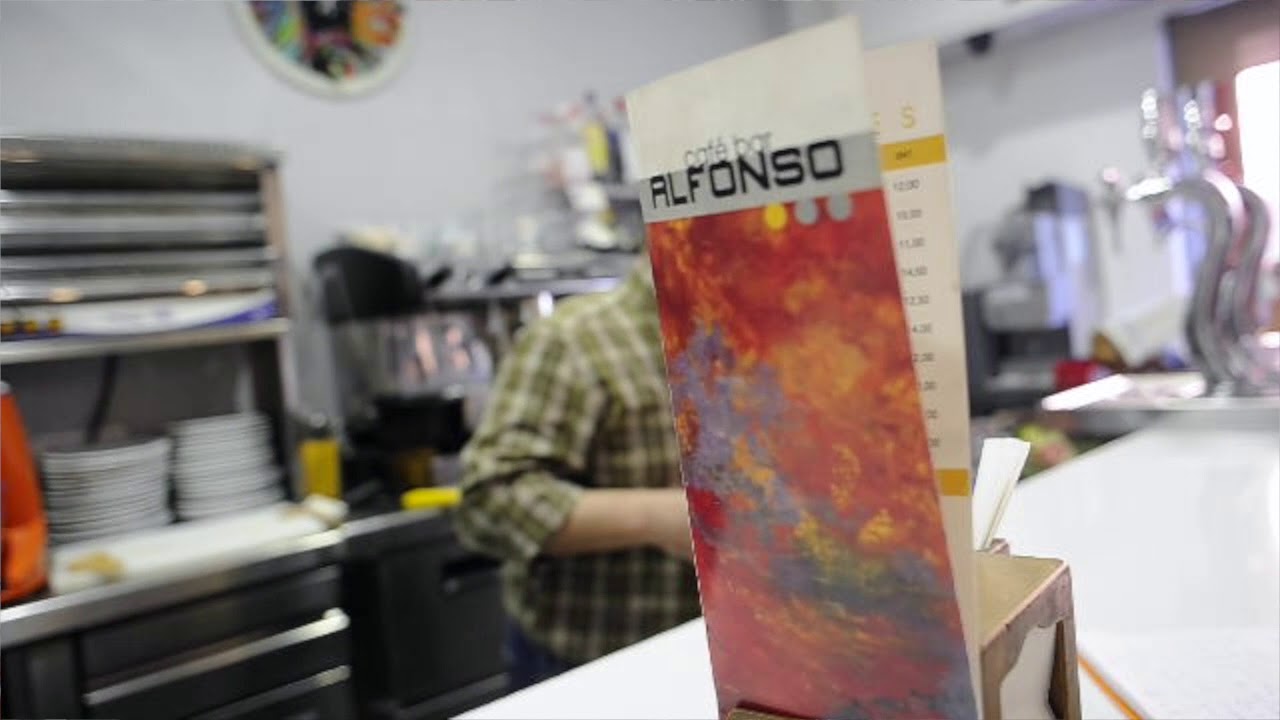 De tapas con Radio J.: Café Bar Alfonso newspaper mockup