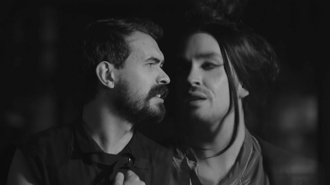 Bemti e Johnny Hooker - Tango adlı videoyu YouTube'da izle Bemti e Johnny Hooker - Tango adlı videoyu YouTube'da izle