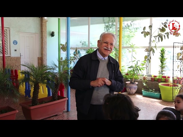 Séance de sensibilisation des élèves à l'importance de la lecture dans la réussite scolaire.