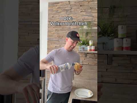 Lecker und gesund 😇#remixinator #lustigevideos #vollkorn #korn #brötchen