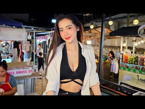 🇱🇦The Queen Of Laos Street Food - The Omelette Lady