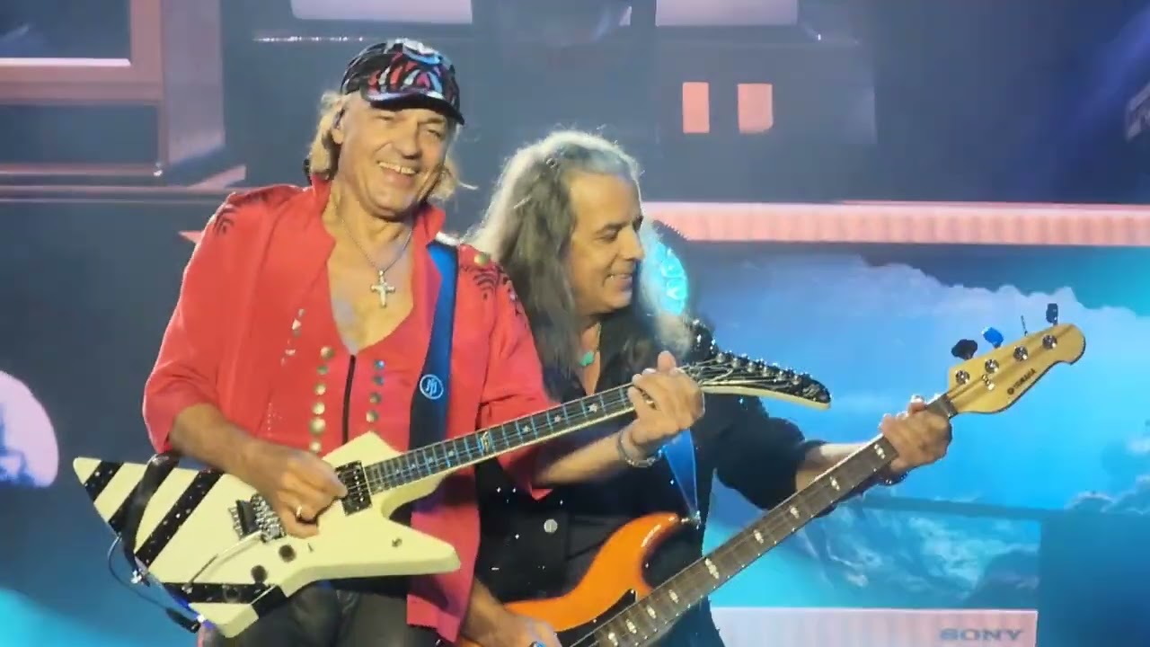 Scorpions İstanbul da 2.Gece - YouTube