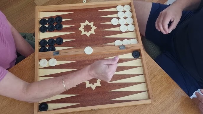 Backgammon - Board Games Ep. 1 