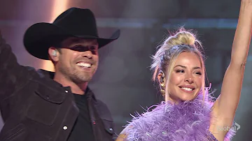 MacKenzie Porter - Thinkin' Bout You Live at the CCMA's with Dustin Lynch