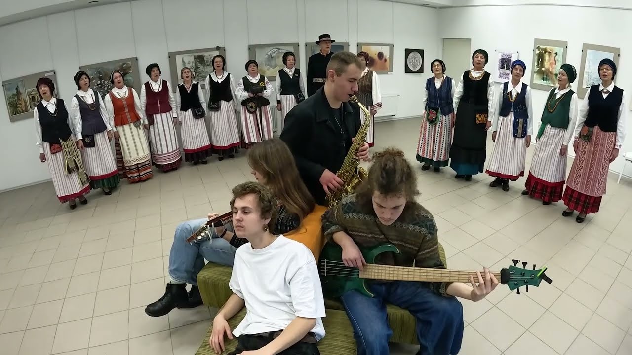 Jūros Ainės ir Imanuelis Kantas - Jau aušt aušružė