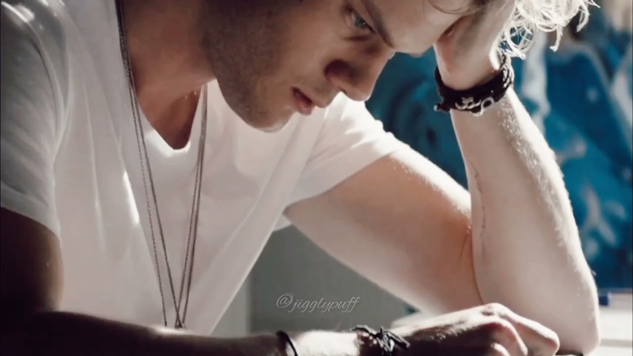 Fallen | Status Video | Luce | Cam | Daniel