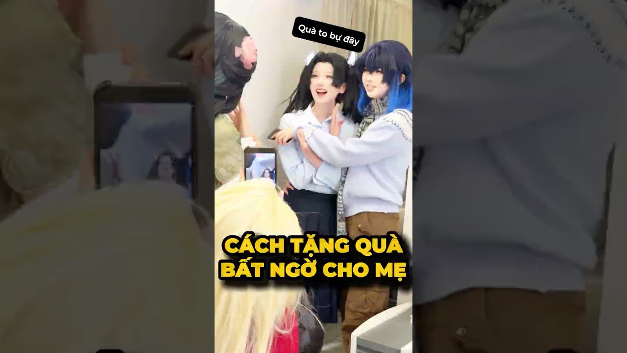 Cách tặng quà bất ngờ cho mẹ🫨- Gia đình Inosuke#cosplay #shorts #minnacosplay