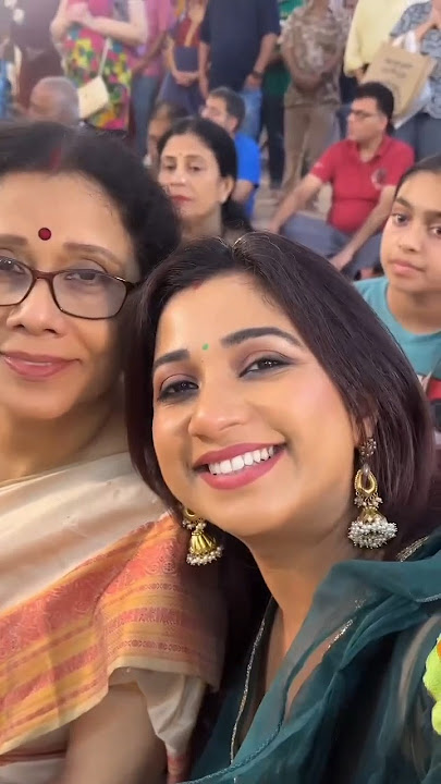 Shreya Ghoshal with her mother - Durga Puja #shorts