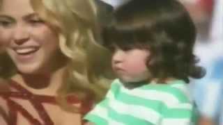 Shakira With Her Son Milan During Closing Ceremony Fifa World Cup Final 2014