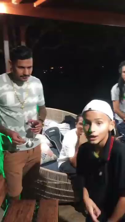 Gabb MC cantando música nova pro Hungria (VEJA A REAÇÃO DELE)