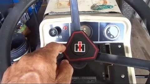 steering wheel spinner cap Cub Cadet 1650