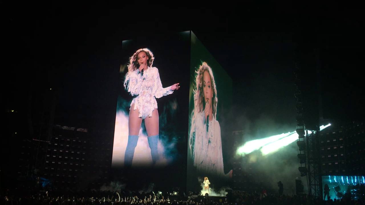 Naughty Boy feat. Beyonce &  Arrow Benjamin - Runnin' live