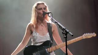 Video thumbnail of "Wolf Alice - "Giant Peach" - October 17, 2022 - The Fillmore - San Francisco, California"