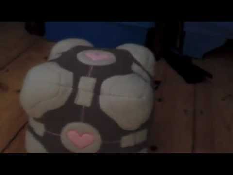 Portal - Companion Cube Plush Review