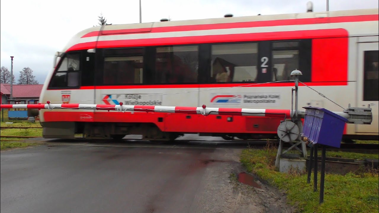 [4K] Przejazd kolejowy z rogatkami mechanicznymi, Stefanowo | Polish railroad crossing