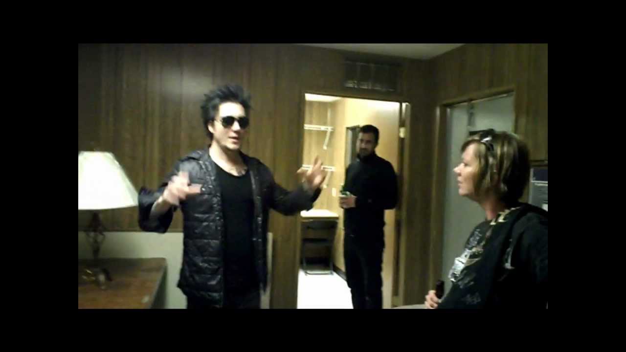 Backstage with Avenged Sevenfold (Rock 105 & 101)