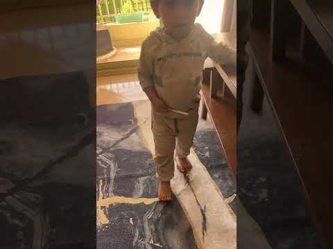 هو اللي فرقع البلونه و هو اللي اتخض