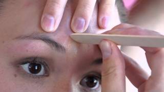 How To Sugar Your Eyebrows With A Bodeze Sugaring Kit Resimi