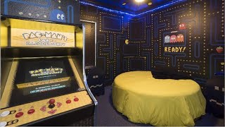 The PACMAN  and BoardGame Themed House in Orlando Florida | The Great Escape Lakeside