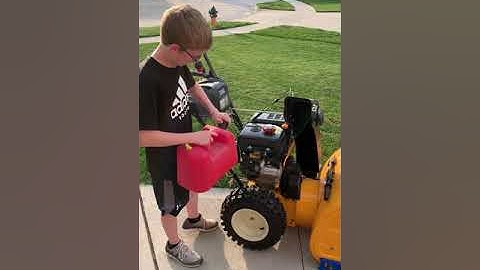How to start a cub cadet 2X24 208cc snowblower