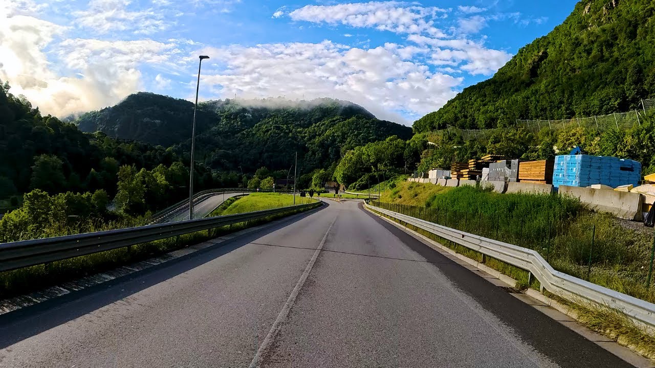 Relaxing 4K Mountain Drive – 14 Minute Alpine Road Trip with Ambient Music 🏔️🎶