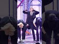 일렉 기타처럼 시원시원한 운학 목소리