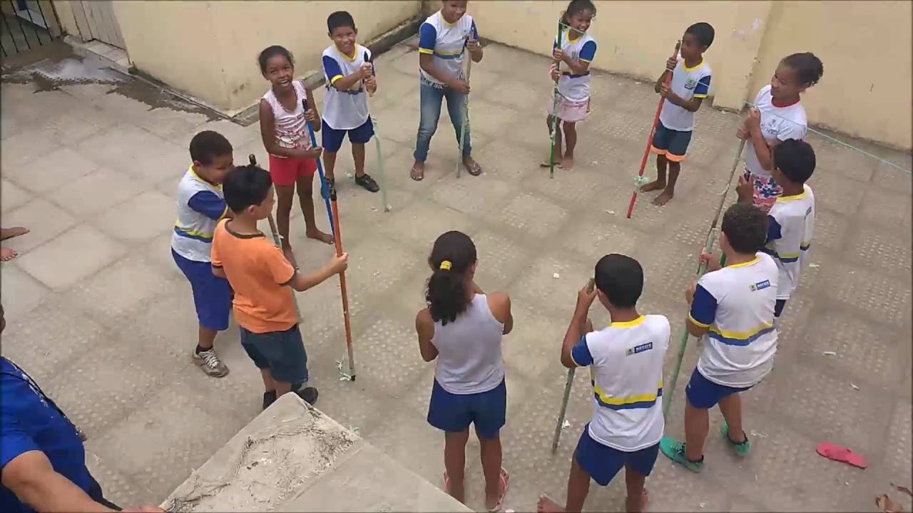 PEÃO DE BOIADEIRO - BRINCADEIRA LÚDICA NA EDUCAÇÃO FÍSICA ESCOLAR 