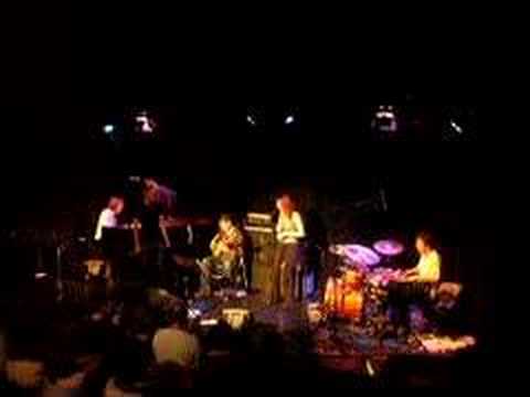 Autour de Sophie - Well you needn't (live, vocal i...