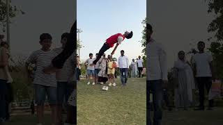 Ye Stunt Dekhkar 😍 Ladkiyaan Ho Gayi Pagal 😱 #flip #publicreaction #shortsviral  #youtubeshorts