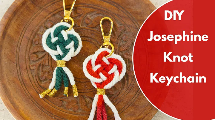 Macramé keychain with the Josephine knot