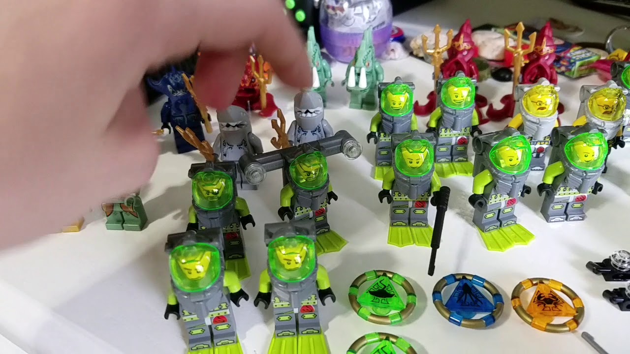 5 dollar Lego bin from Goodwill with a ton of minifigures!