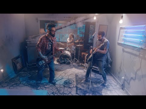Feeder - Fear Of Flying (Official Video)