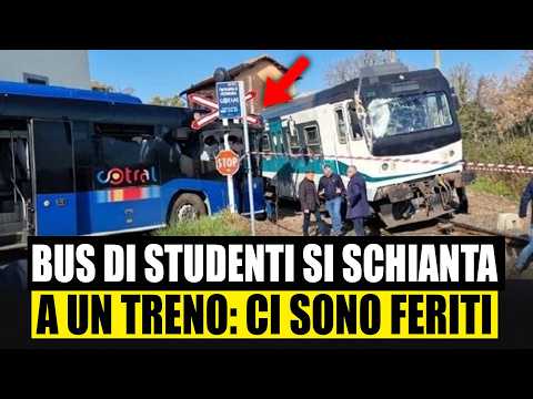 Video BUS CARICO DI STUDENTI SI SCHIANTA CONTRO UN TRENO AL PASSAGGIO A LIVELLO: DIVERSI FERITI