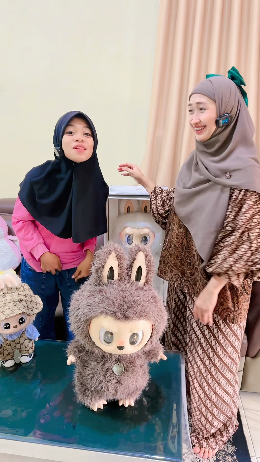 BUNDA DIJAH BAIK KE AINUN DIKASIH ZIMOMO ANGEL