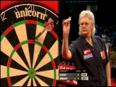 PDC Grand Slam of Darts 2010 - Poule F- Lloyd VS (Tricia) Wright