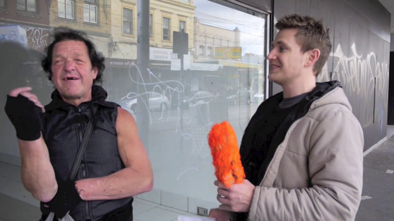 Mandela Effect STREET QUiZ THE KiNK!