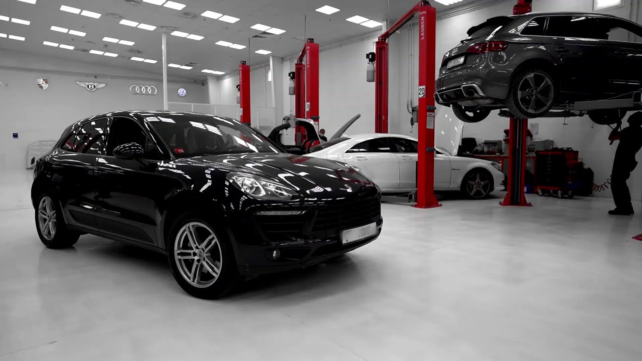 Get your Porsche serviced at the largest auto repair center in Dubai