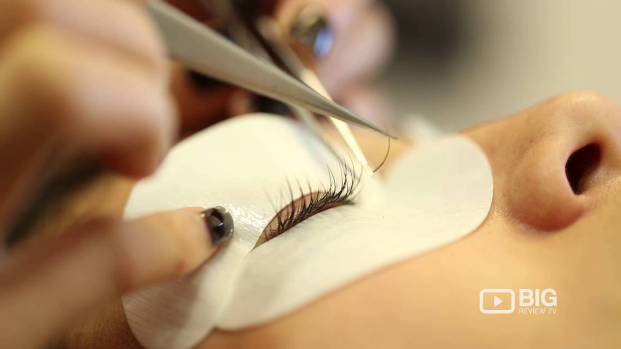 Holy Lashes Studio in Melbourne VIC for Eyelash Extensions and Eyebrow Threading