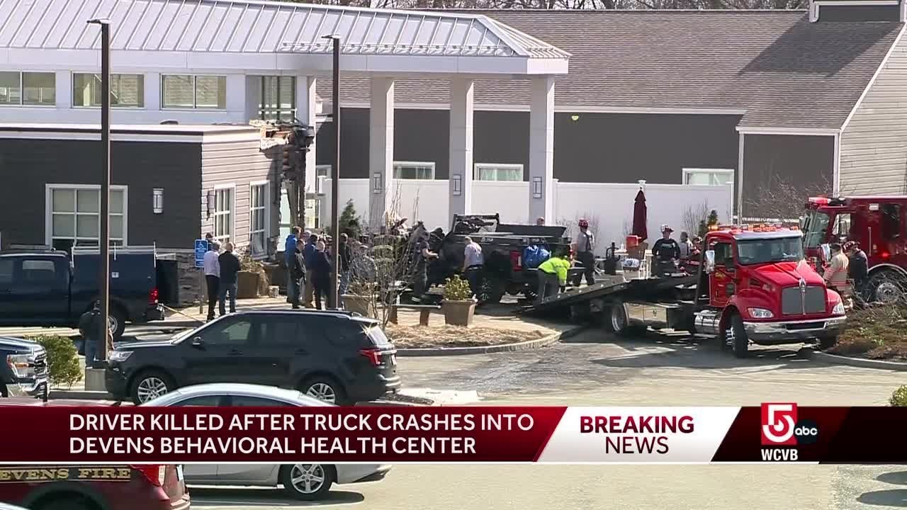 Driver dies after truck crashes into medical center - YouTube