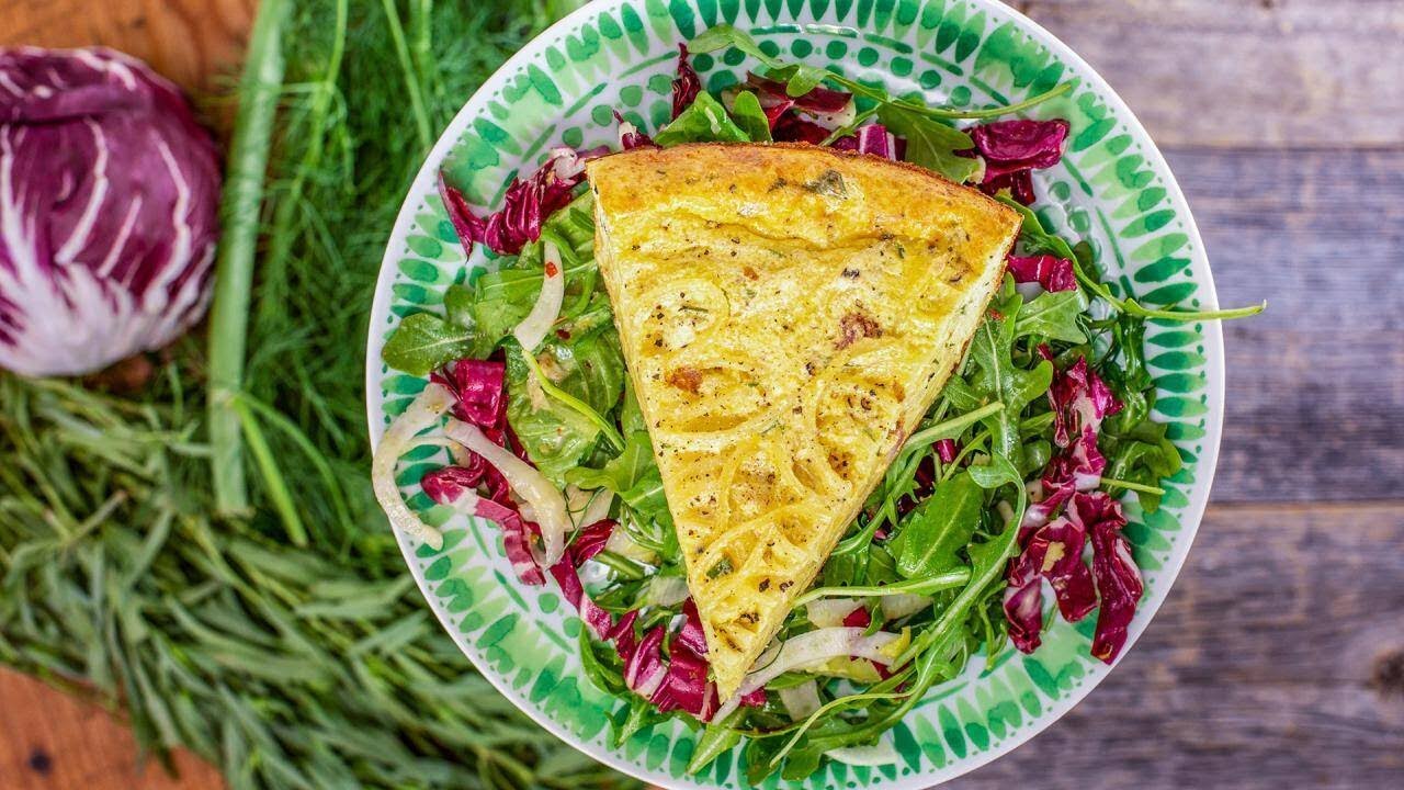 How To Make Carbonara Frittata with Ricotta and Mixed Lettuce Salad with Fennel by Rachael | Rachael Ray Show