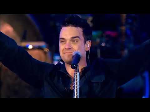 Robbie Williams and Taylor Swift Angels live at Wembley