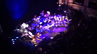 Bryan Ferry live - Oper Wien/Vienna 1.7.2013 "Move on up" letzte Zugabe ! screenshot 5